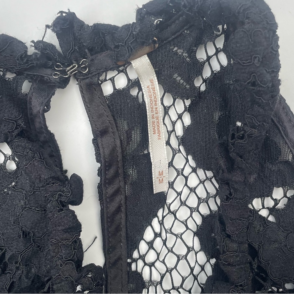Free People Sweet Meadow Dreams
Black Lace top  Retail $88 medium - Picture 5 of 7
